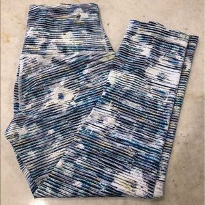 Lululemon mid calf crop leggings